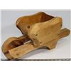 Image 1 : WOODEN WHEEL BARROW LAWN DECORATION.