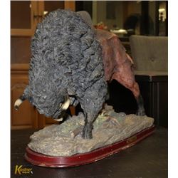 LARGE AMERICAN BISON STATUE - YANG LIN