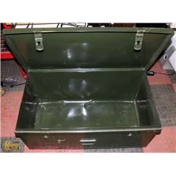 MILITARY METAL FOOT LOCKER