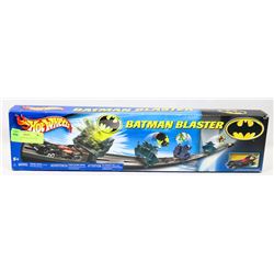 BOXED BATMAN BLASTER HOT WHEELS SET