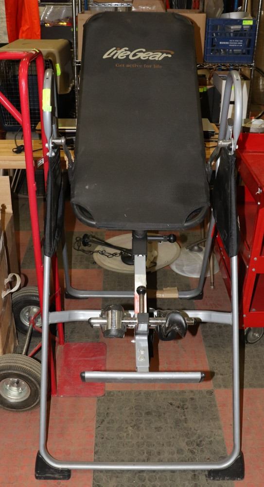 LIFEGEAR INVERSION TABLE EXERCISER.
