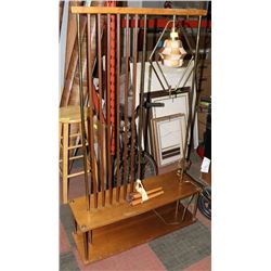 VINTAGE ENTRYWAY LAMP/STAND.