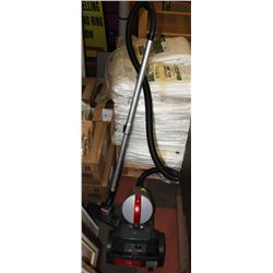 BISSELL CLEANVIEW MULTI CYCLONIC UP RIGHT VACUUM