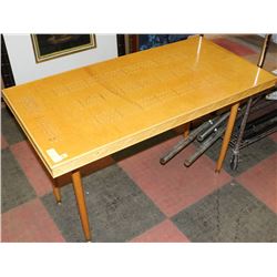 VINTAGE DECORATIVE CRIBBAGE TABLE