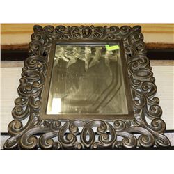 DECORATIVE MIRROR, 26 X 30