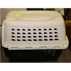 LARGE DOG KENNEL WITH K9 KANNON BALL TOY.