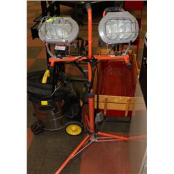 DUAL HALOGEN LIGHT ON STAND