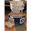 Image 1 : LITTLE TIKES KITCHEN & ACCESSORIES