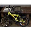 Image 1 : YELLOW BICYCLE