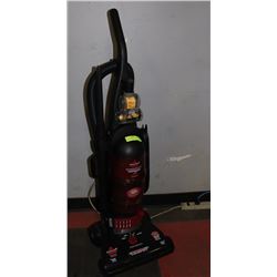 BISSELL POWER FORCE UPRIGHT BAGLESS  VACUUM