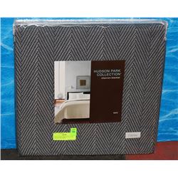 NEW HUDSON PARK COLLECTION CHEVRON BLANKET