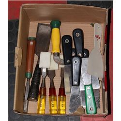BOX OF CHISELS AND SCRAPERS - FULLER SET,