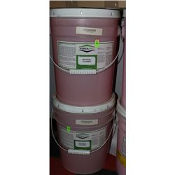 TWO 5 GALLON PAILS VERSA PRO CLEANER