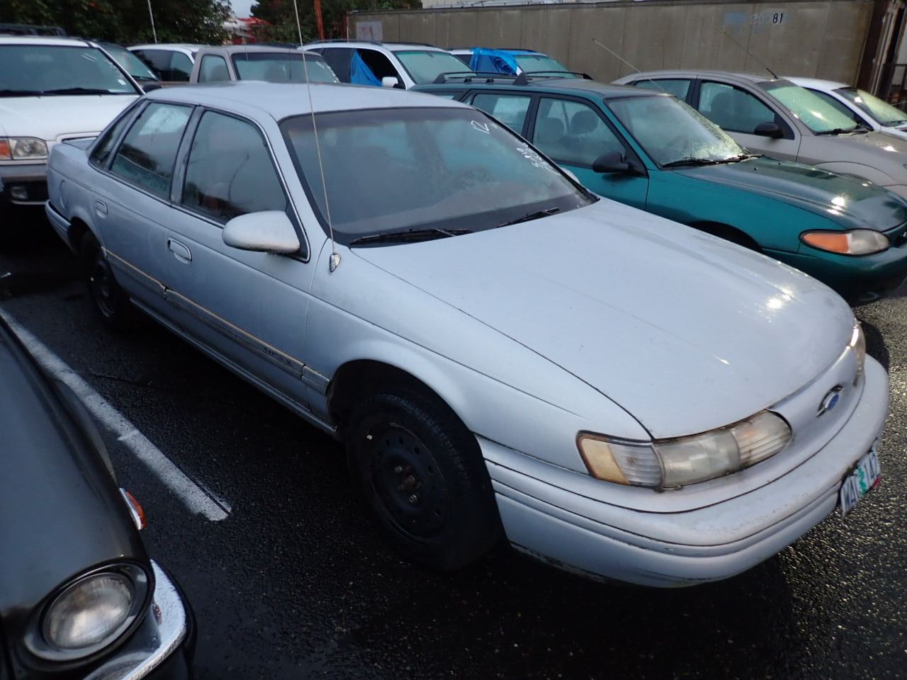 Ford taurus wiki