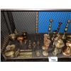 Image 2 : SHELF OF METAL COLLECTABLES