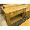Image 1 : MEDIUM OAK HALLWAY TABLE