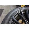 Image 3 : SET OF 4 PIRELLI SCORPION ZERO ALL SEASON PLUS M+S TIRES (275/40 R20 106Y) WITH RANGE ROVER RIMS