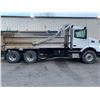 Image 1 : 2005 VOLVO VHD64, DUMP TRUCK, WHITE, VIN # 4V5KC9GH65N391987