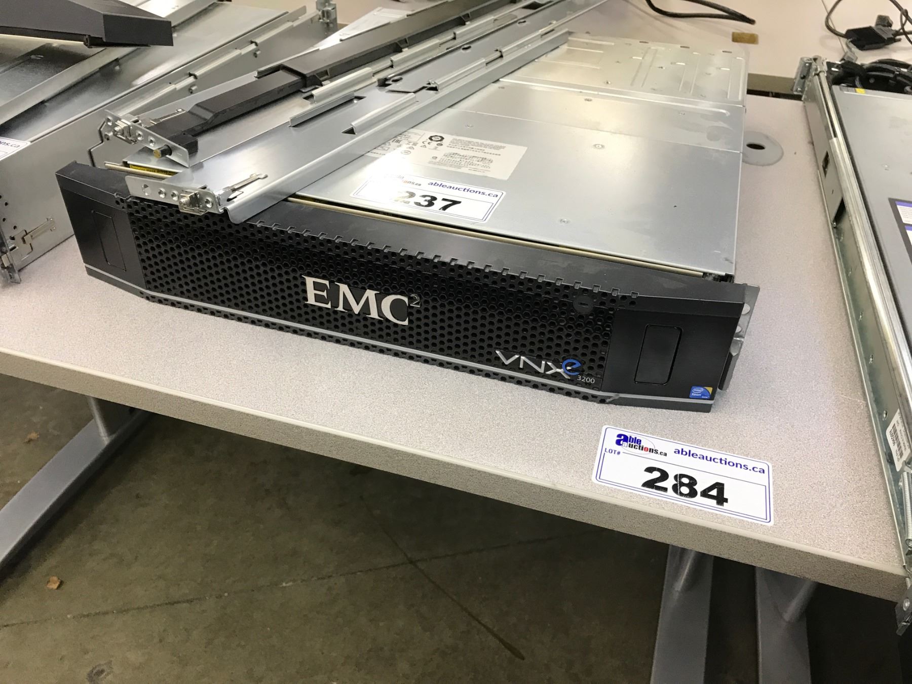 EMC2 VNXE 3200 12 DISK NAS STORAGE UNIT, COMES WITH RACK RAILS, HARD ...