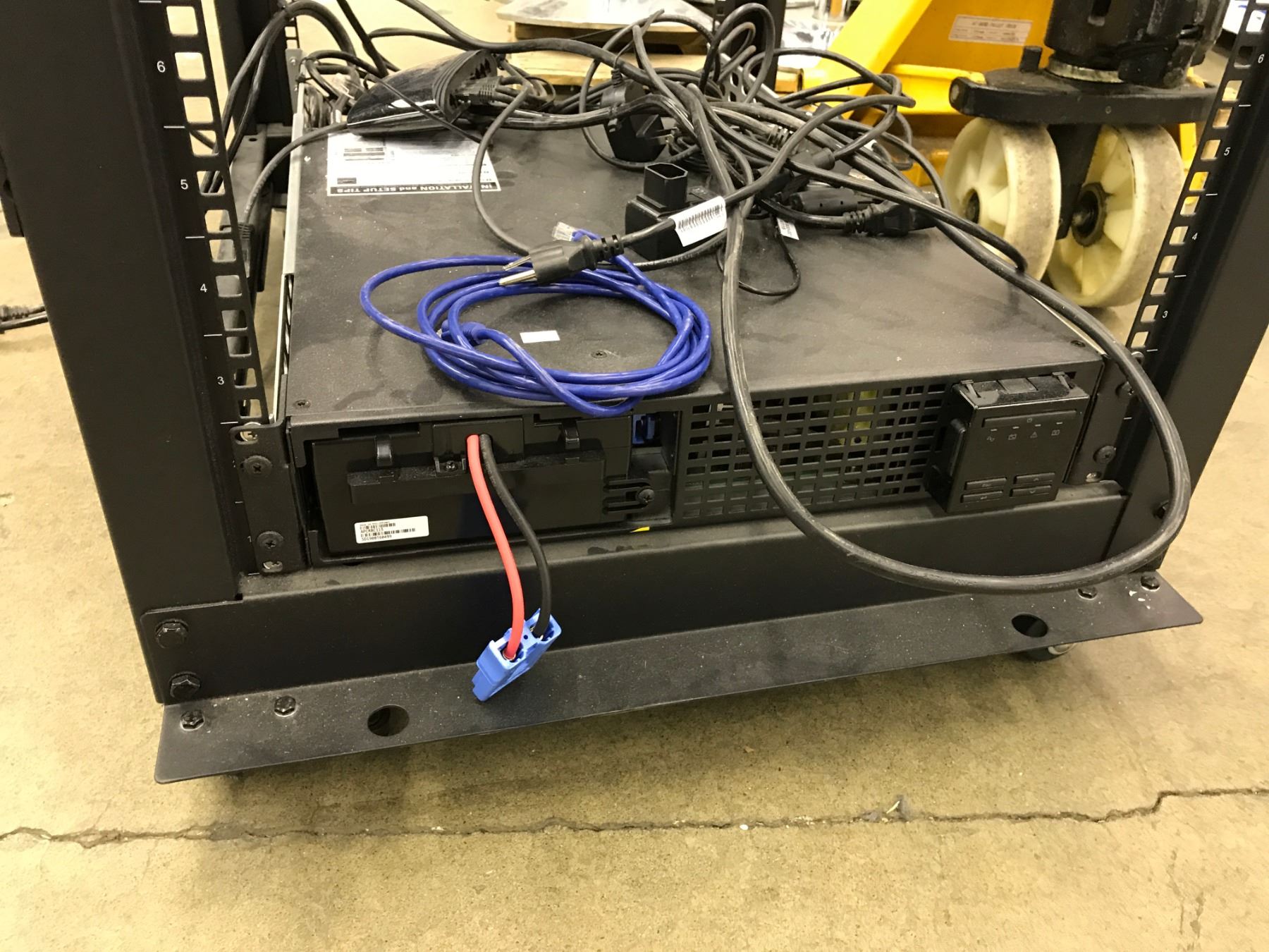 STARTECH 25U MOBILE SERVER RACK WITH UPS BATTERY BACKUP UNIT, AND ...