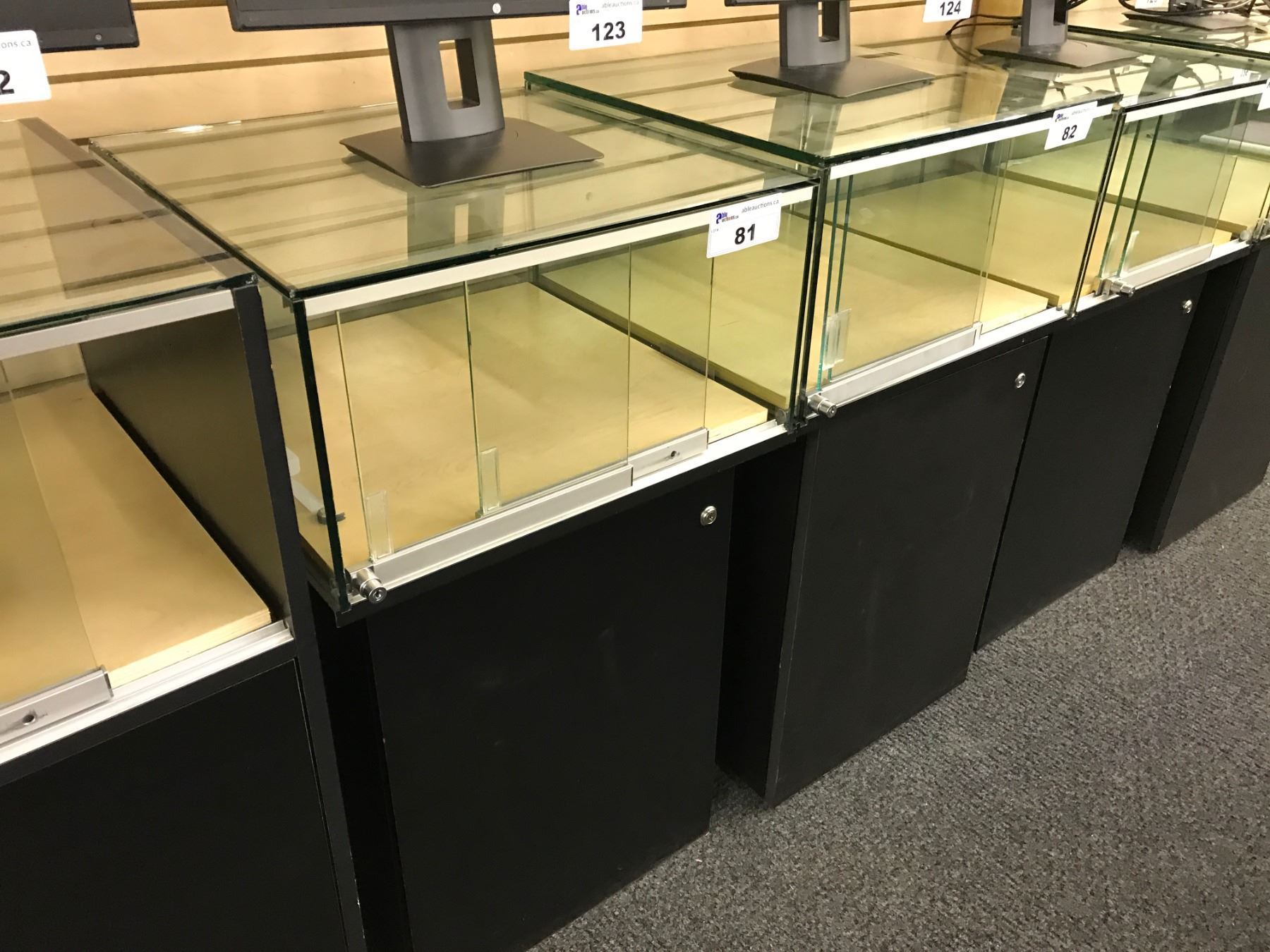 2' SQUARE LOCKING GLASS DISPLAY CASE WITH BOTTOM CABINET