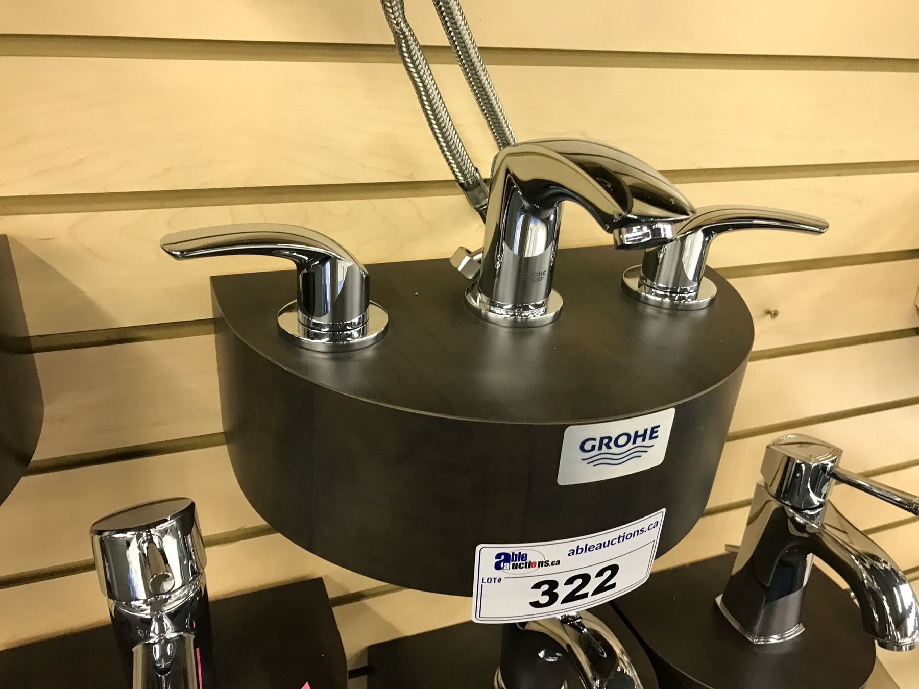 GROHE 2 LEVER BATHROOM TAP (DISPLAY UNIT)