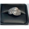 Image 2 : STUNNING LADES 1.62 CARAT ROUNDBAQUETTECUT DIAMOND 14KT GOLD CLUSTER RING. SIZE 7. WITH CERTIFICATE 