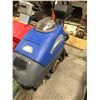 Image 2 : WINDSOR COMMODORE 20 WALK BEHIND CARPET EXTRACTOR/FLOOR CLEANING MACHINE