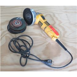 DeWalt D28110 4.5" Angle Grinder & Extra Discs