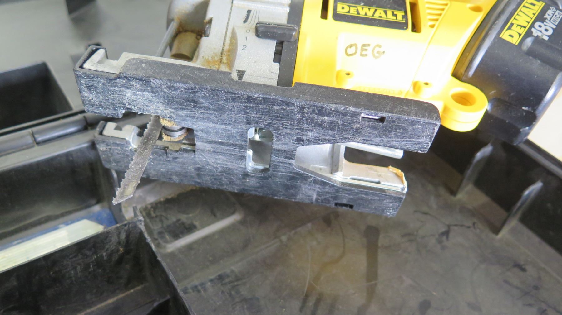 DeWalt DW933 Cordless Variable Speed Jig Saw w/ Charger & Case - Oahu