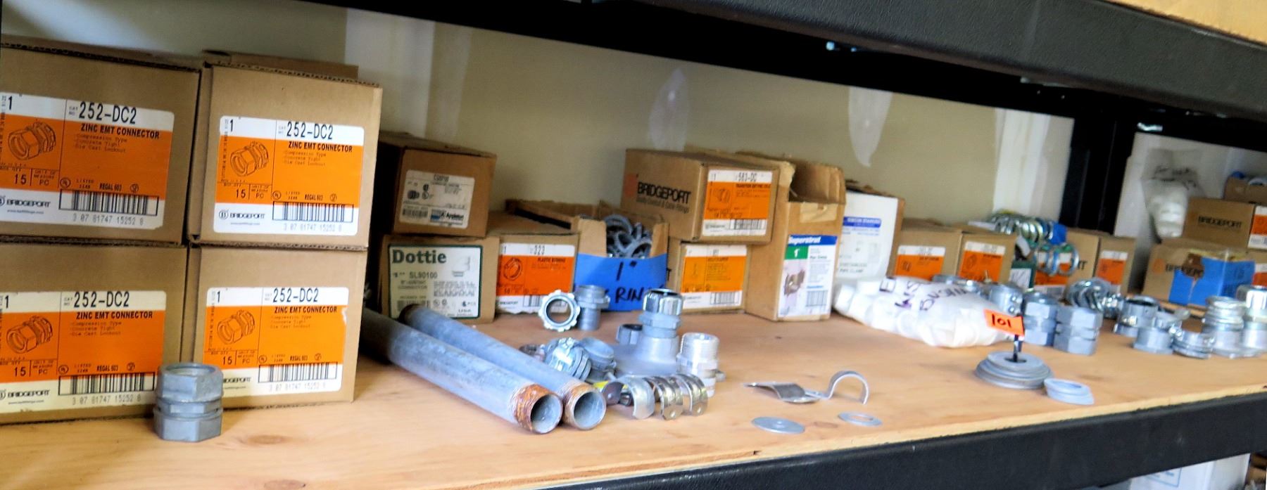 Qty 4 Cases Bridgeport Zinc EMT Connectors, Dottie 1