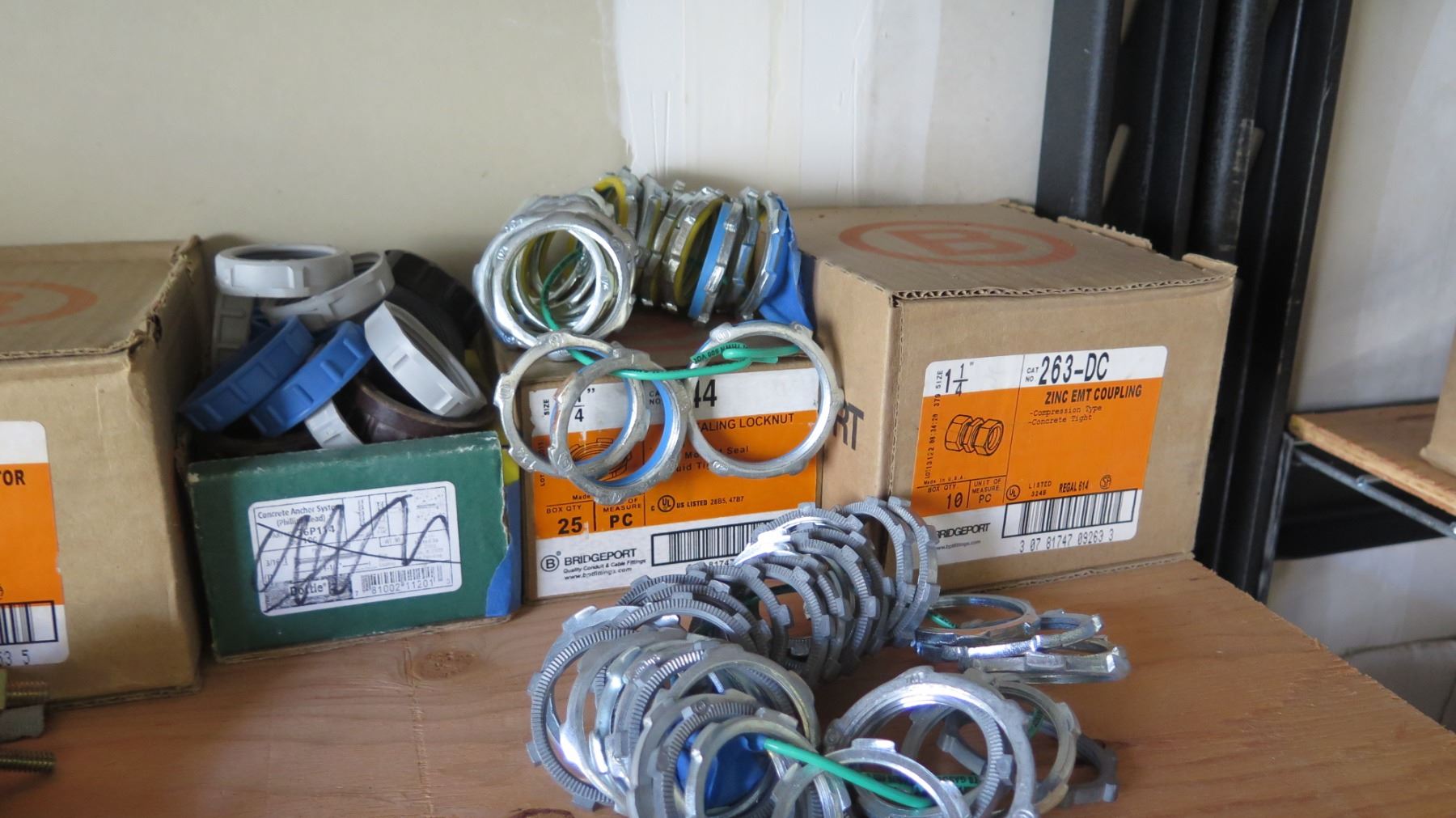 Qty 4 Cases Bridgeport Zinc EMT Connectors, Dottie 1