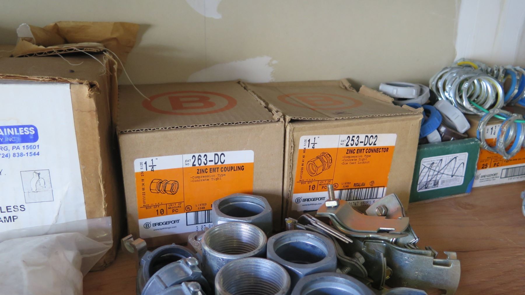 Qty 4 Cases Bridgeport Zinc EMT Connectors, Dottie 1