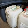 Image 2 : 5 20L LIQUID CONTAINERS