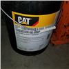 Image 2 : CAT TRANSMISSION AND DRIVE TRAIN OIL 30