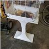 Image 3 : HAGEN BIRD CAGE ON STAND