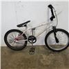 Image 1 : WHITE NO NAME BMX BIKE