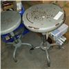 Image 3 : 2 METAL SHOP STOOLS