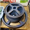 Image 2 : STEEL WHEELS AND HOOKS