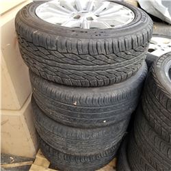 4 5 BOLT LAND ROVER RIMS W. 255/ 50 R19 TIRES