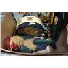 Image 2 : BOX OF ROOSTER COLLECTIBLES, CLOCK, PLATES, FIGURE