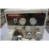 Image 2 : KENMORE 3/4 DIFFERENTIAL FEED SERGER SEWING ACHINE ELECTRONIC CONTROL