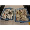 Image 1 : 2 TRAYS OF GOLD MULIT-TOOLS AND MAGNIFYING GLASSES