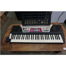 YAMAHA KEYBOARD AND STOOL