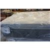 Image 2 : QUEENSIZE BEAUTYREST SILVER LANCASTER HI LOFT PILLOW TOPP MATTRESS