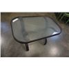 Image 2 : GLASS TOP PATIO TABLE