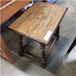 OAK END TABLE