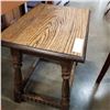 Image 2 : OAK END TABLE