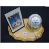 Image 1 : Dave Cone Autographed Baseball w/ Card & Stand