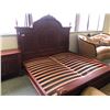 Image 2 : MEZZANOTTE 5 PC KING BEDROOM SUITE INCLUDES: KING HEADBOARD AND FOOTBOARD, RAILS, 2 NIGHT STANDS